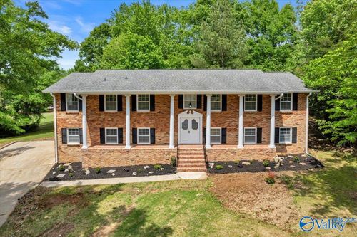 8007 Greenwillow Court Se, Huntsville, AL, 35802 | Card Image