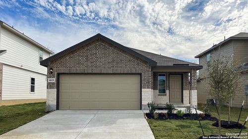4619 Christopher St, San Antonio, TX, 78223-4695 | Card Image