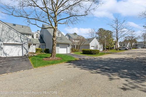 92-11 Bark Mill Terrace, Montville, NJ, 07045 | Card Image