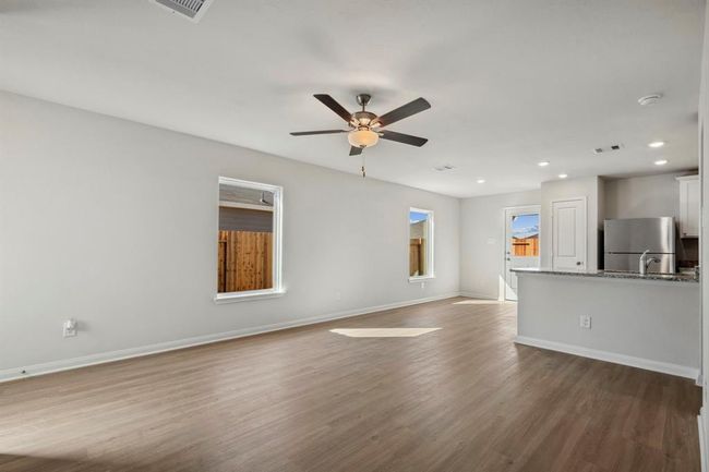 313 Grayson Baw Ln, House other with 3 bedrooms, 2 bathrooms and 2 parking in Waller TX | Image 5