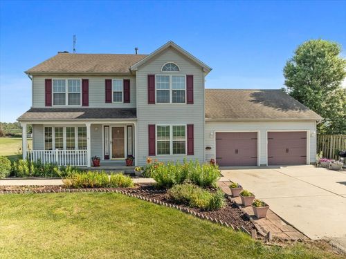 14057 E 2400 North Rd, Hudson, IL, 61748-7605 | Card Image