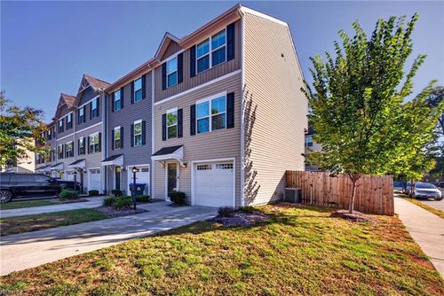64 Manilla Circle, Hampton, VA, 23669 | Card Image