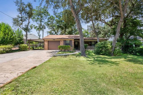 1045 Juniper Ave, Niceville, FL, 32578-2142 | Card Image