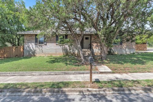 1102 Girard St, San Marcos, TX, 78666-2809 | Card Image