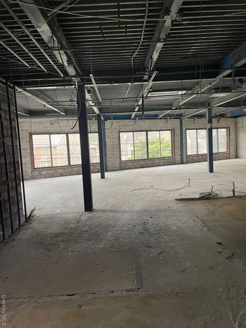 175 E Main St, Mount Kisco, NY, 10549-2950 | Card Image