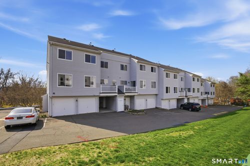 142-142 Staffordshire Commons Dr, Wallingford, CT, 06492-1753 | Card Image