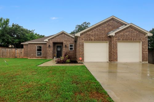 605 Madeline Ct, Azle, TX, 76020-2585 | Card Image