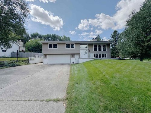 100 Canterbury Court, WAUNAKEE, WI, 53597 | Card Image