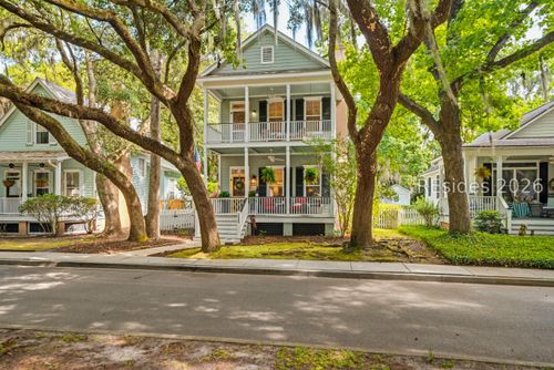 2669 Broad St, Beaufort, SC, 29902-6350 | Card Image