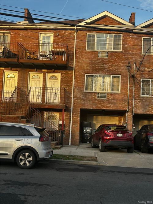 3544 Ely Ave, Bronx, NY, 10466-6177 | Card Image