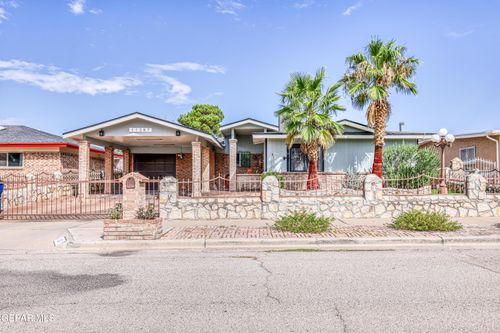 11387 Beach Front Dr, El Paso, TX, 79936-3807 | Card Image