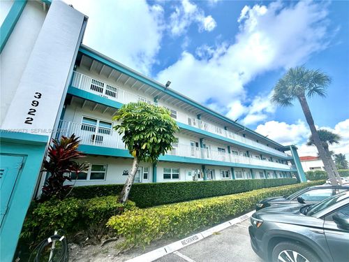s306-3922 Ne 166th St, North Miami Beach, FL, 33160-3890 | Card Image