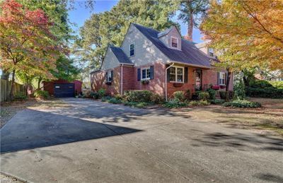 553 Roland Drive, House other with 4 bedrooms, 2 bathrooms and null parking in Norfolk VA | Image 3