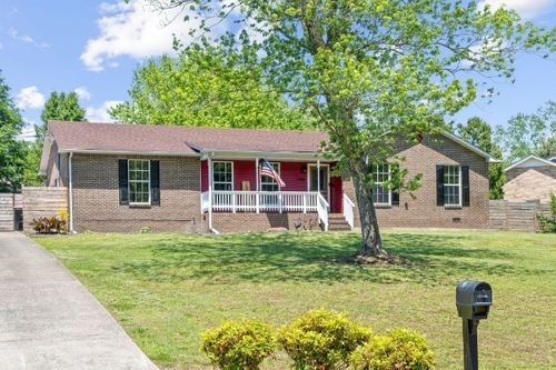 1740 Broadripple Dr, Clarksville, TN, 37042-4622 | Card Image