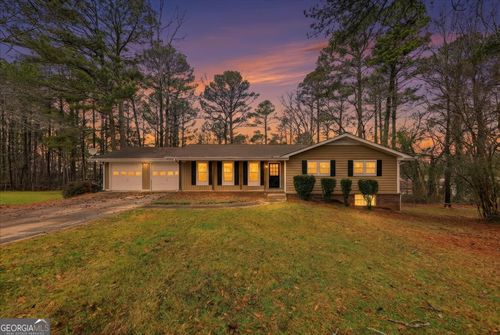 8139 Lake View Ter, Riverdale, GA, 30274-4111 | Card Image