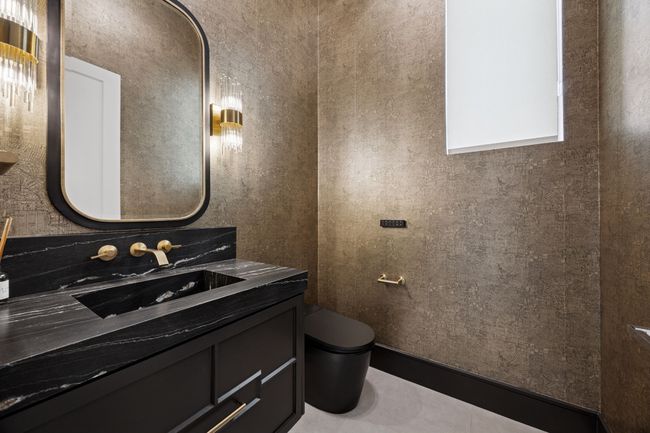Half Bath downstairs | Image 13