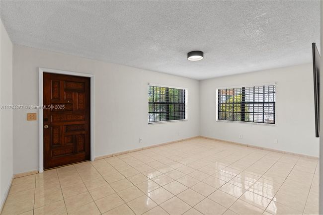 270 W 15 Th St, House other with 3 bedrooms, 1 bathrooms and null parking in Hialeah FL | Image 5