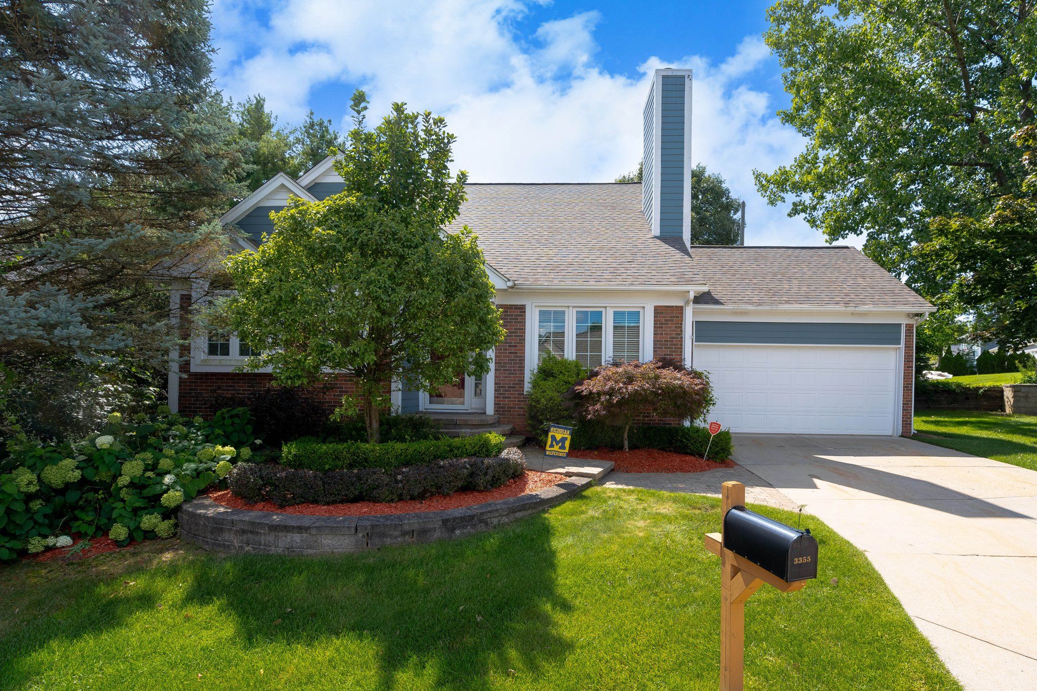 Fairgrove Ct, Rochester Hills, MI 48309