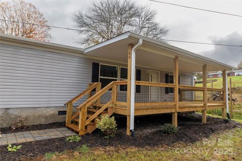 40 Champion Ln, Sylva, NC, 28779-5135 | Card Image