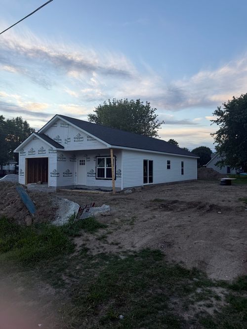 322 W Franklin St, Du Quoin, IL, 62832-1105 | Card Image