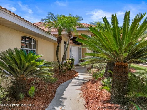 8051 Daventry Dr, Melbourne, FL, 32940-2132 | Card Image
