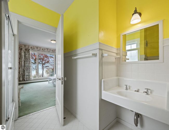 431 Michigan Ave, House other with 10 bedrooms, 7 bathrooms and null parking in Charlevoix MI | Image 45