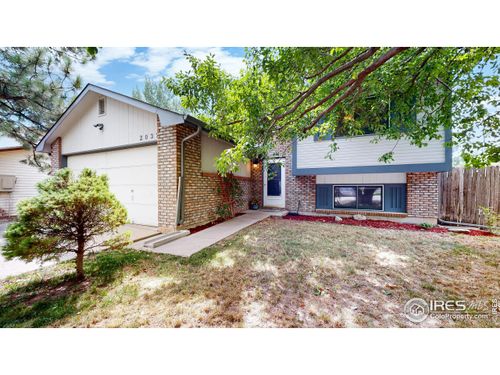 2037 Custer Dr, Fort Collins, CO, 80525-2485 | Card Image