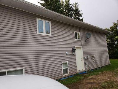 4832-57Ave 57 Ave, House other with 3 bedrooms, 1 bathrooms and 3 parking in High Prairie AB | Image 3