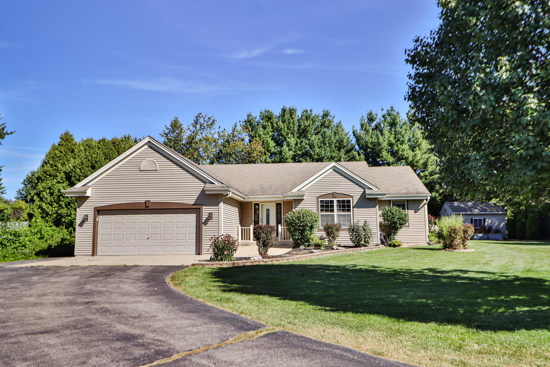 Jason Rd, Elkhorn, WI 53121