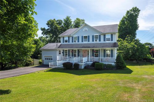 31 Briarwood Dr, Wappingers Falls, NY, 12590-6811 | Card Image