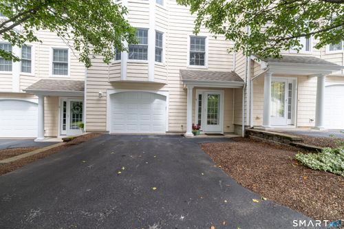 5-5 Parkwoods Dr, Norwich, CT, 06360-7524 | Card Image