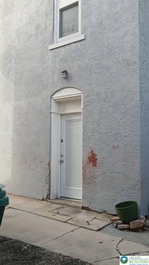 apt-b-201 S 2nd St, Lehightn Boro, PA, 18235-2168 | Card Image