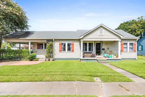 208 Guegnon St, Abbeville, LA, 70510-6026 | Card Image