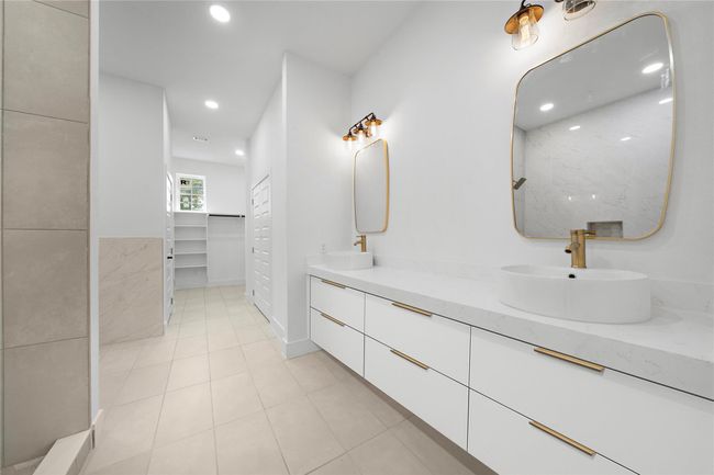 2nd Floor: Dual Sinks, Quartz Countertop, Vanity. (*Drawers are optional, rendered into photos) | Image 12