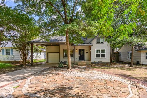 1516 S Oak Cliff Blvd, Dallas, TX, 75208-7626 | Card Image