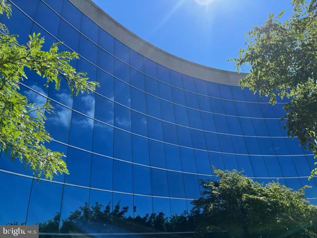 950 Herndon Pkwy, Herndon, VA 20170