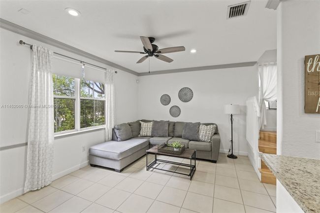 3300 Sw 171st Ter, House other with 4 bedrooms, 2 bathrooms and null parking in Miramar FL | Image 7