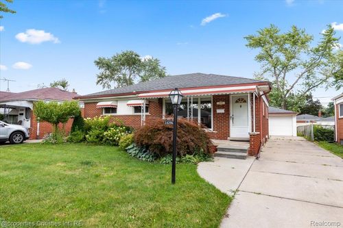 24296 Roxana Ave, Eastpointe, MI, 48021-1336 | Card Image