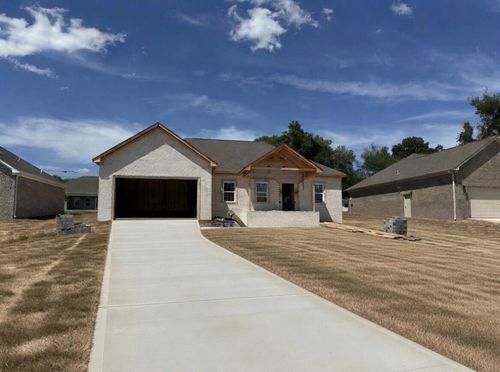 807 Michigan Ave, Muscle Shoals, AL, 35661-2218 | Card Image