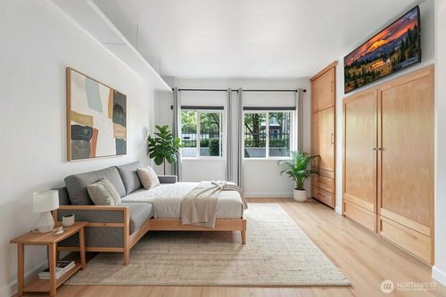 a110-300 10th Ave, Seattle, WA, 98122-7707 | Card Image