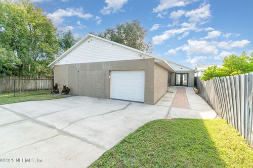 6254 Alligator Lake Shr E, Saint Cloud, FL, 34771-7332 | Card Image