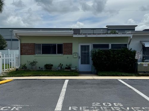 apt-206-250 Rosery Rd Nw, LARGO, FL, 33770-1225 | Card Image