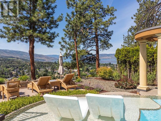 983 Westpoint Dr, House other with 4 bedrooms, 6 bathrooms and 2 parking in Kelowna BC | Image 38