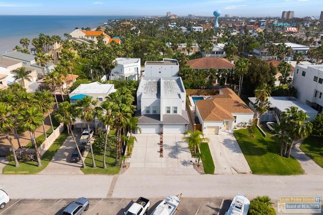 B - 212 W Acapulco St, Townhouse with 3 bedrooms, 3 bathrooms and 2 parking in South Padre Island TX | Image 37