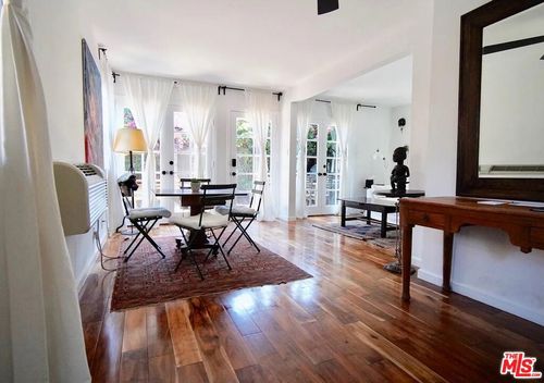 31 18th Ave, Venice, CA, 90291-4112 | Card Image