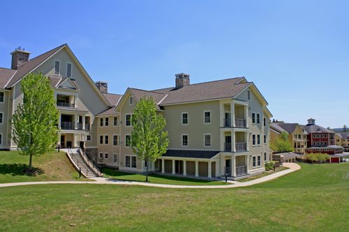 709/711 Qtr. I, Adams House, Ludlow, VT, 05149 | Card Image