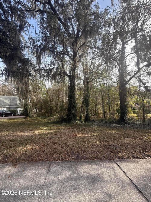 2451 Country Club Blvd, ORANGE PARK, FL, 32073-5709 | Card Image