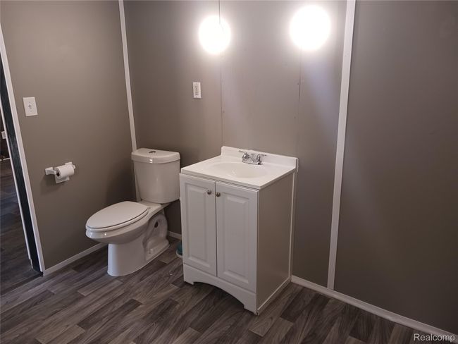 Half bath | Image 18