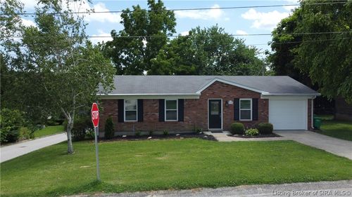 9165 High St, Georgetown, IN, 47122-8957 | Card Image