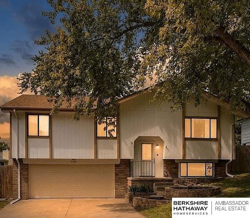 2308 Brighton Dr, Bellevue, NE, 68123-2087 | Card Image